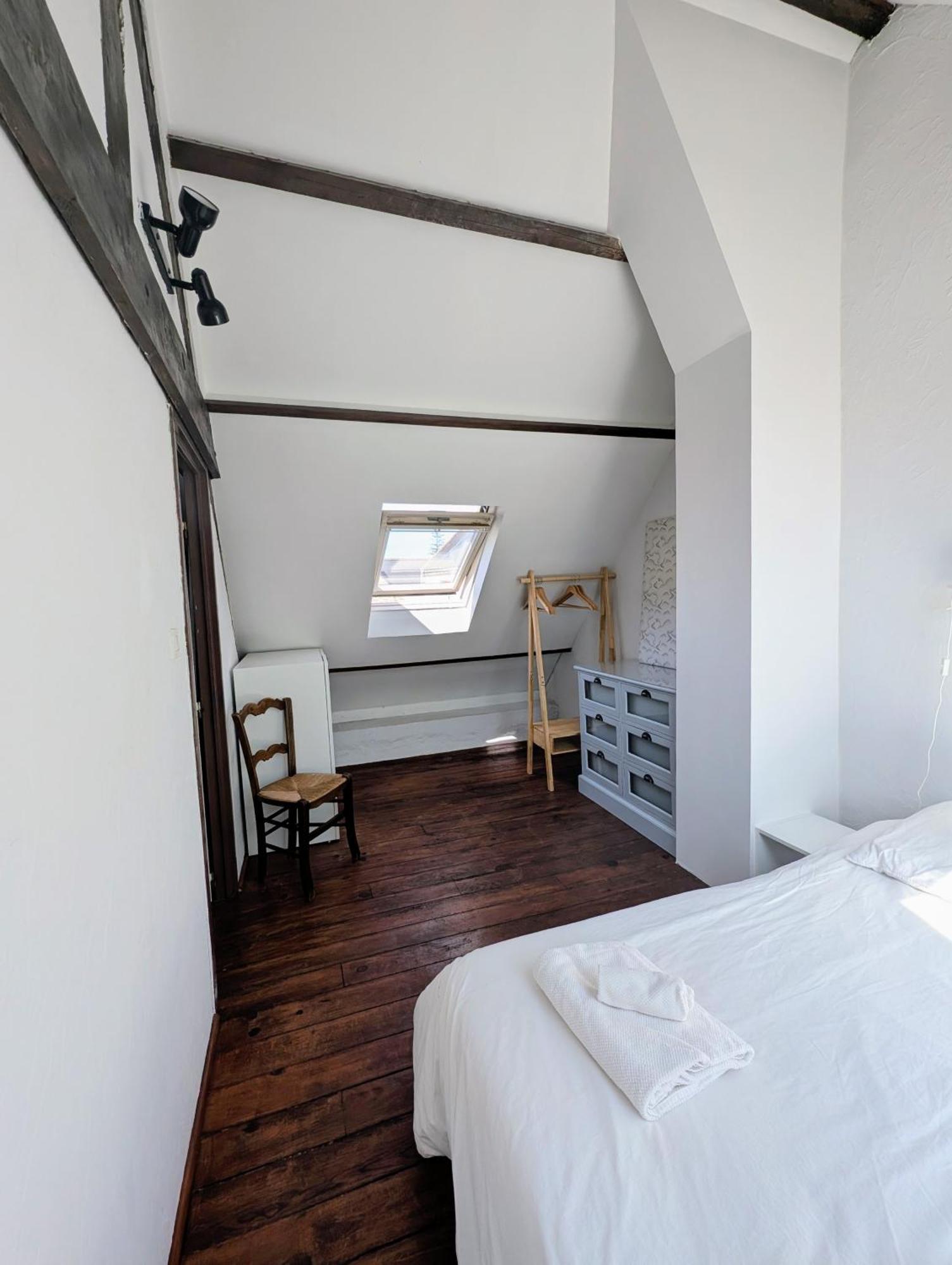 VIEUX PASSAGE, Maison avec cour privée à 150 m du PORT et de la PLAGE Plouhinec  Exterior foto